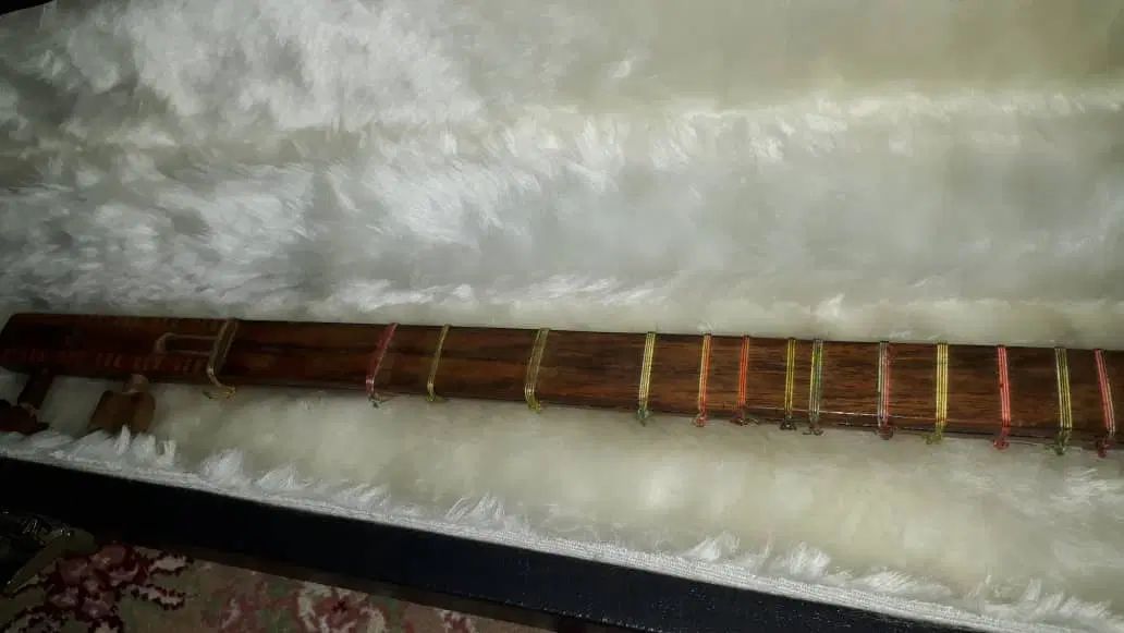 ساز فروشی استاد شکری